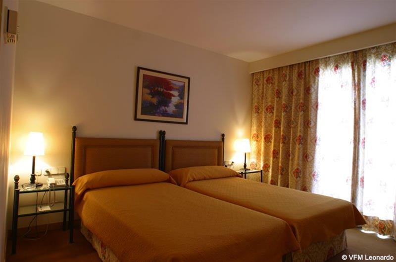 Termes Montbrio Hotel & Spa Montbrió del Camp Zimmer foto